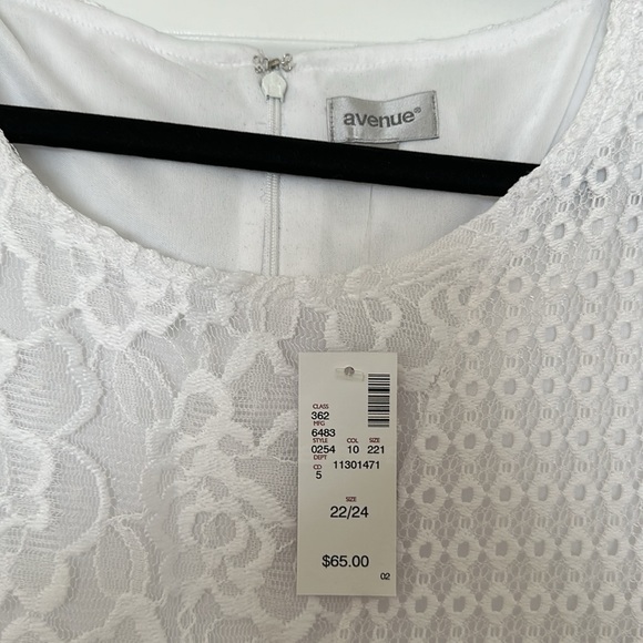 NWT Avenue White Lace Dress - Picture 2 of 4
